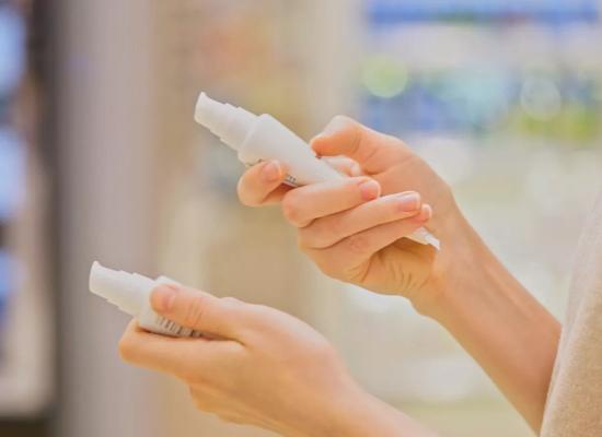 Alcohol in cosmetica: moet u er echt bang voor zijn?